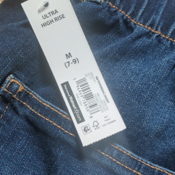 Paper bag shorts - Picture 3 of 4